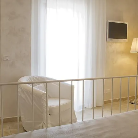 Relais La Pretura Вьесте