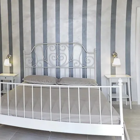 Relais La Pretura Вьесте